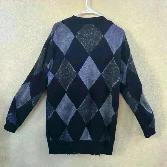 JNBY Diamond Pattern V-Neck Factory Distressed Wool Cardigan Size Medium EUC! - Picture 10 of 16